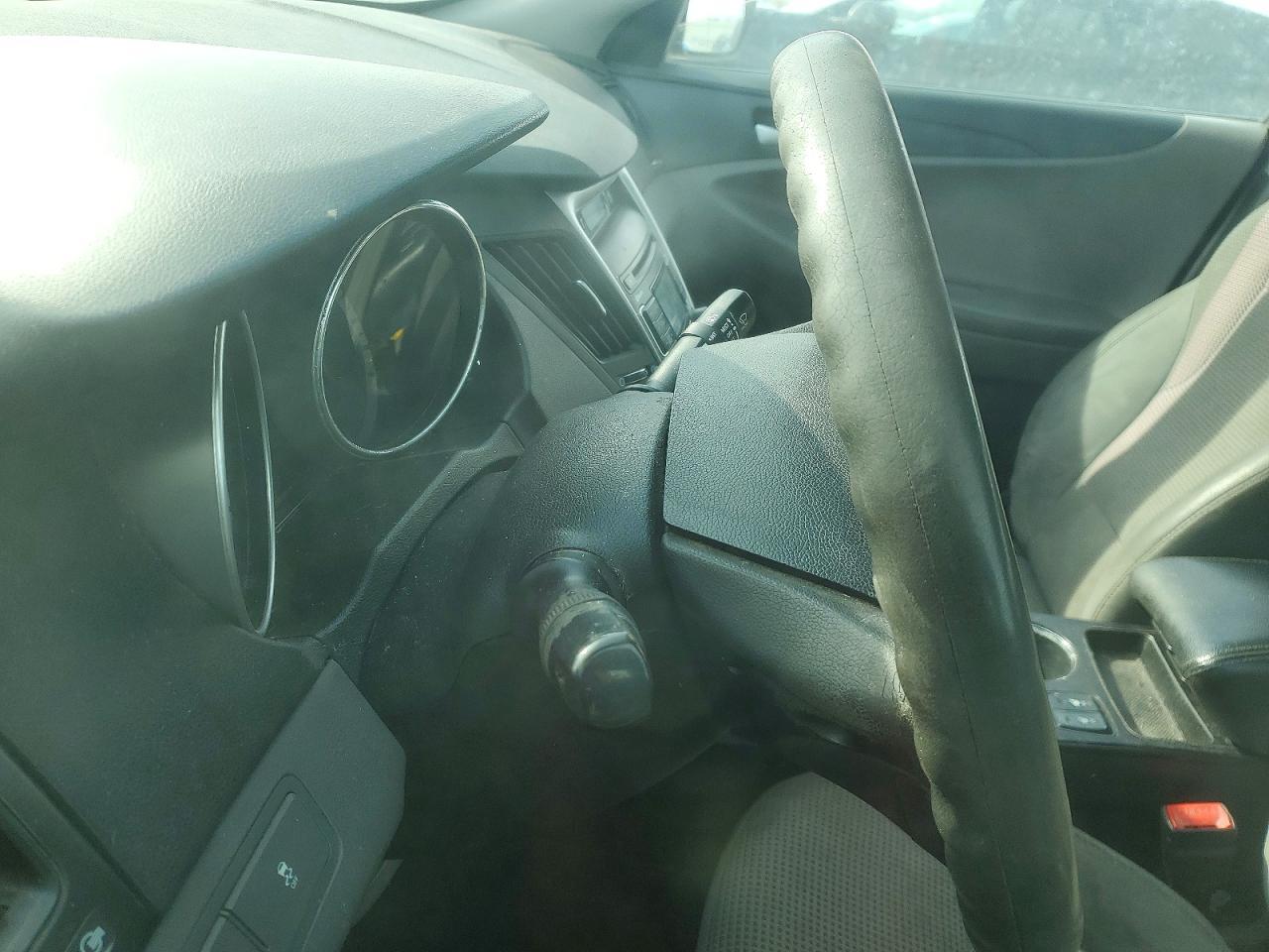 2011 HYUNDAI SONATA