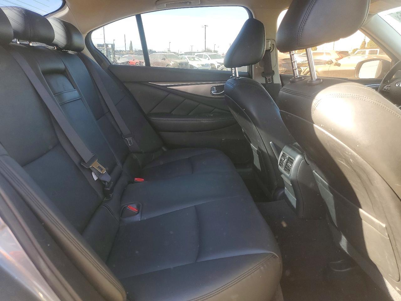 2017 INFINITI Q50