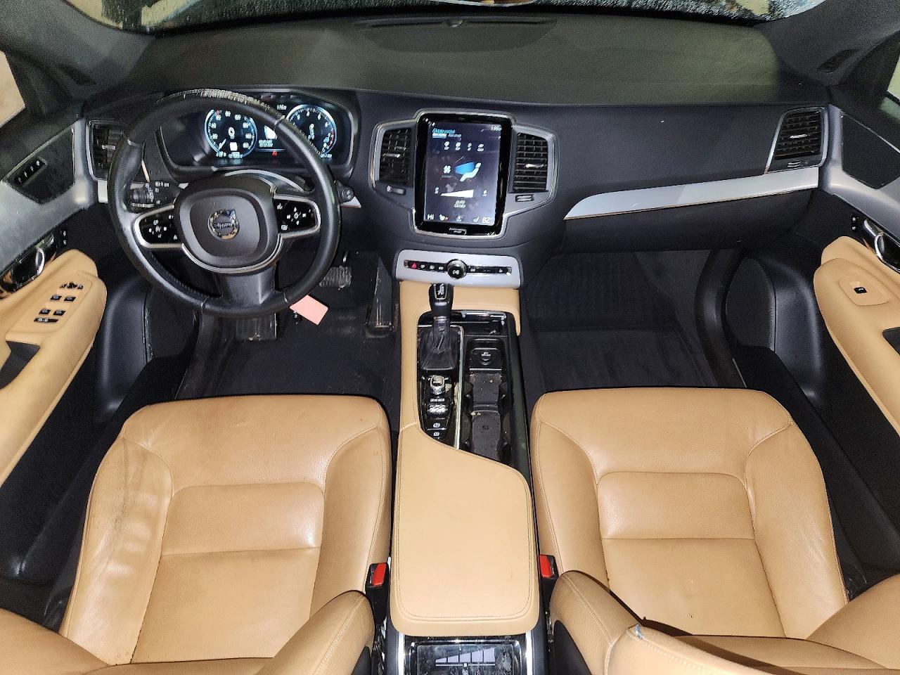 2017 VOLVO XC90