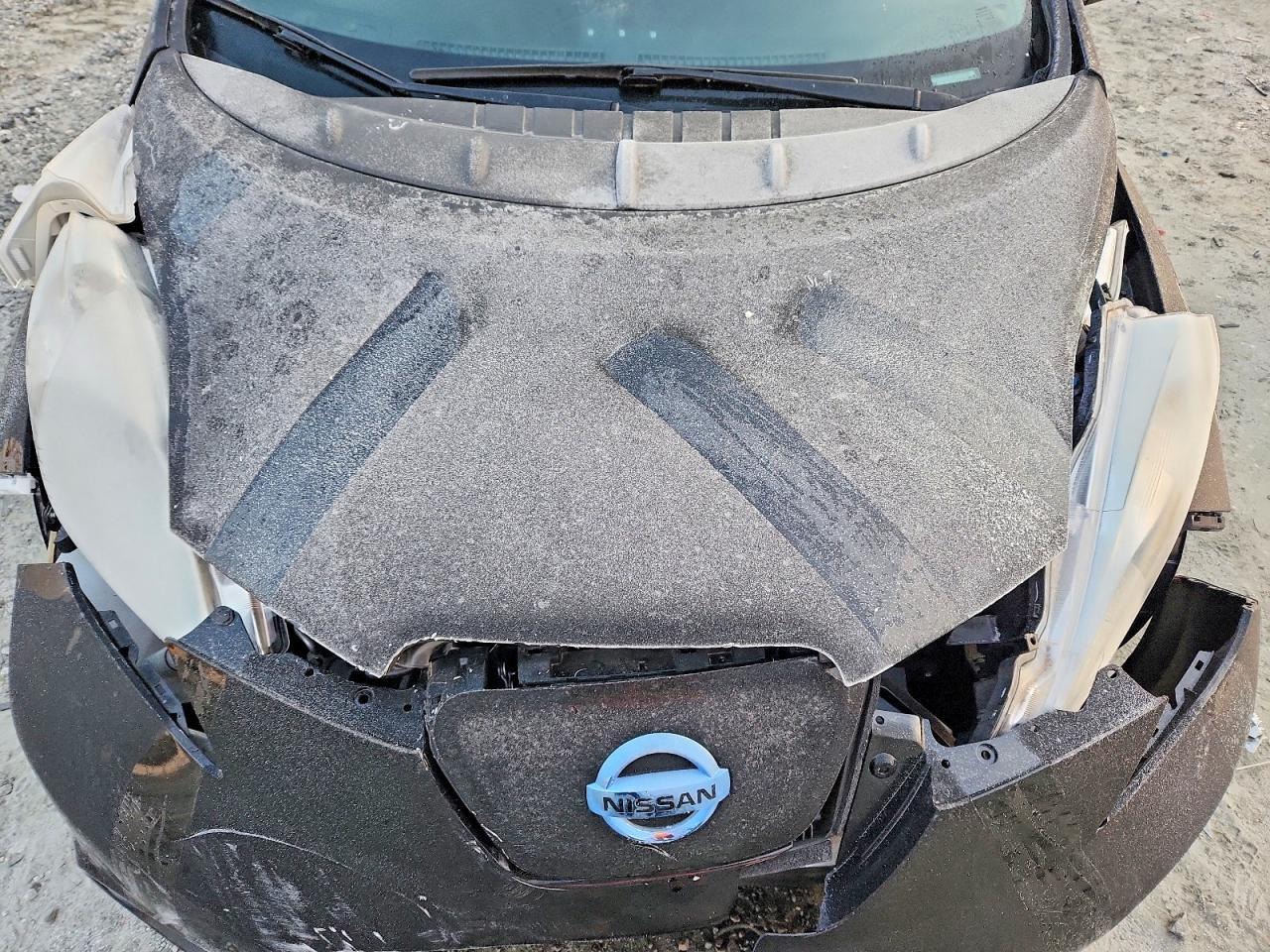 2015 NISSAN LEAF