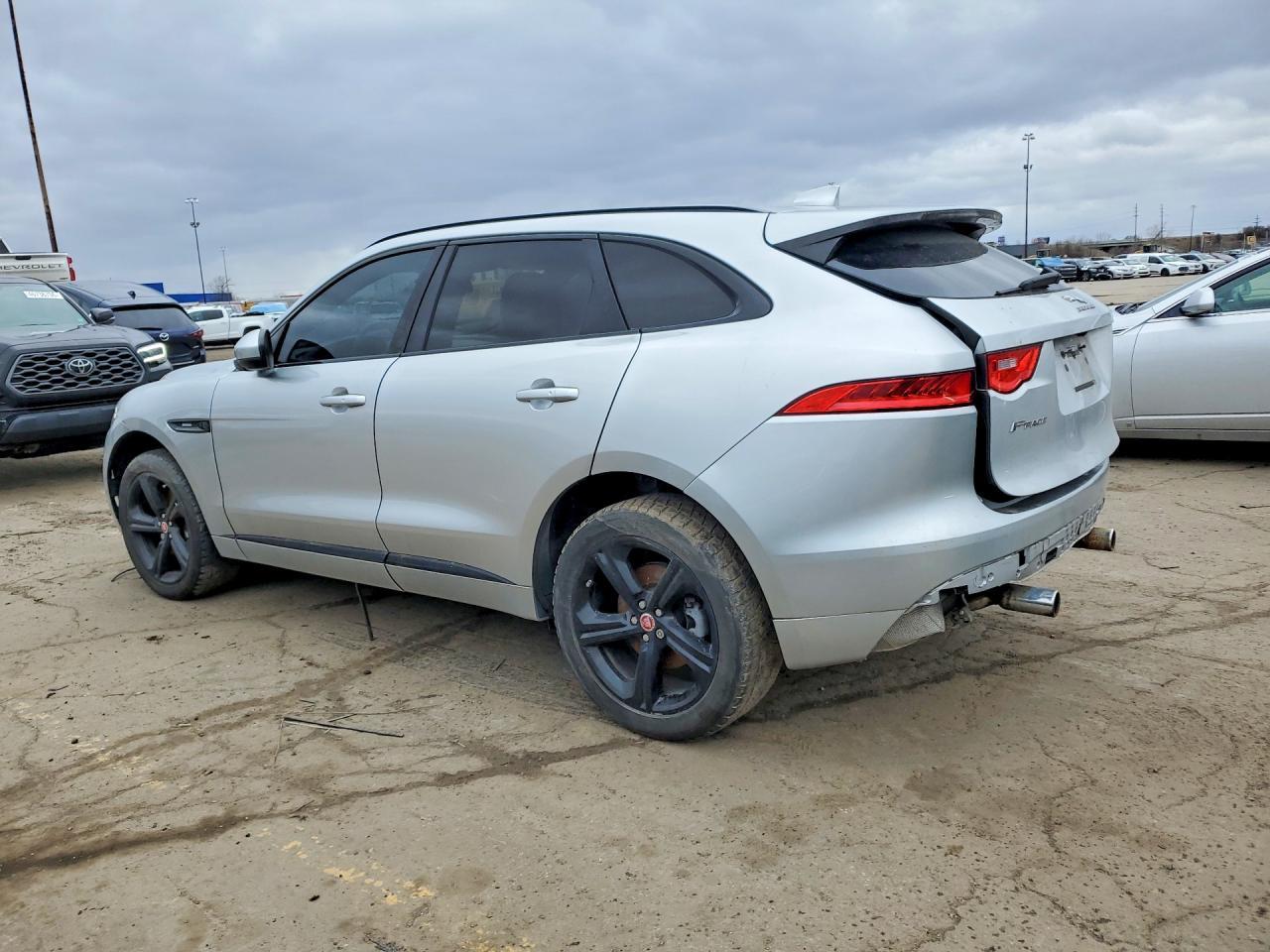 2017 JAGUAR F-Pace