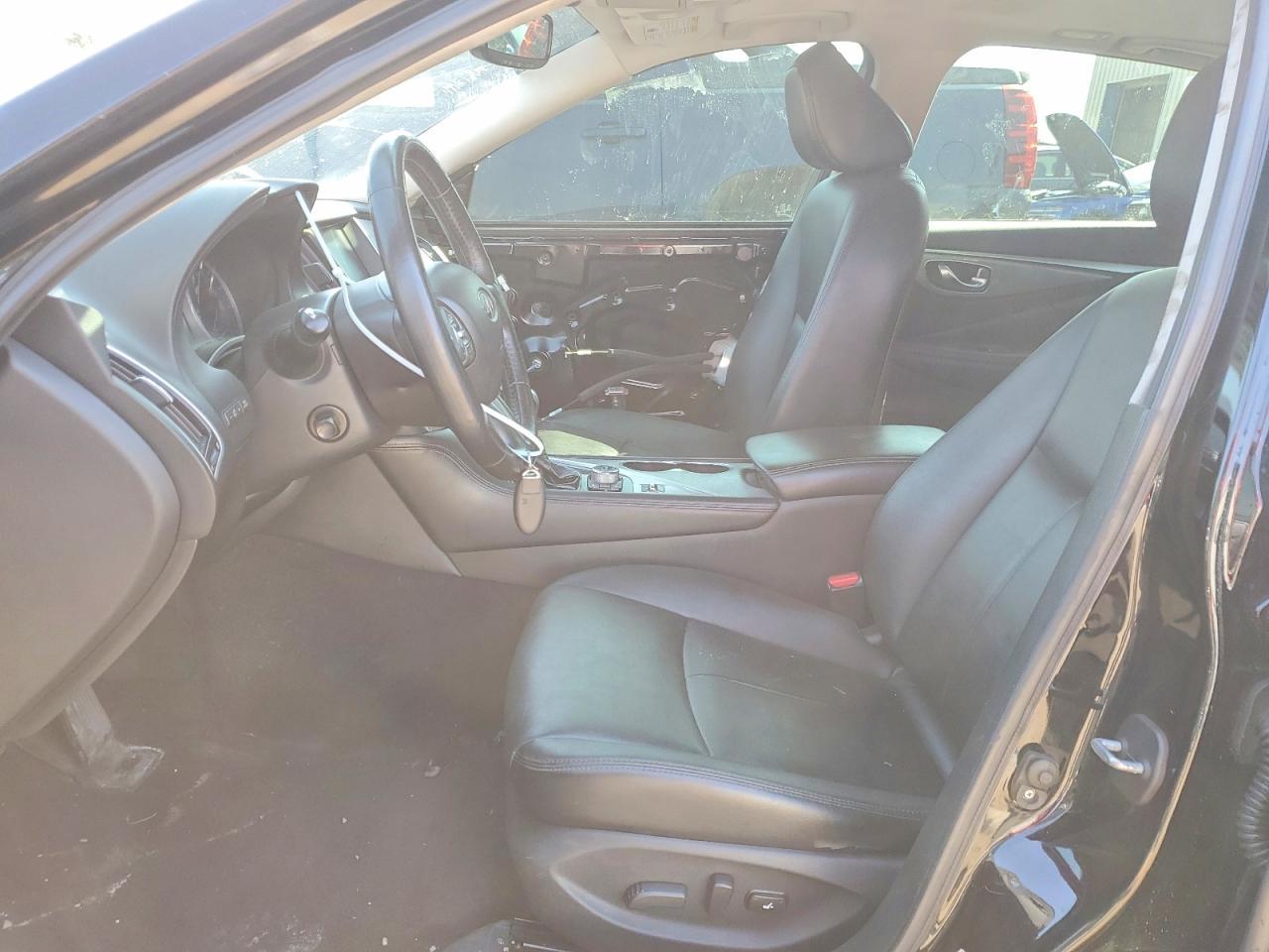 2016 INFINITI Q50