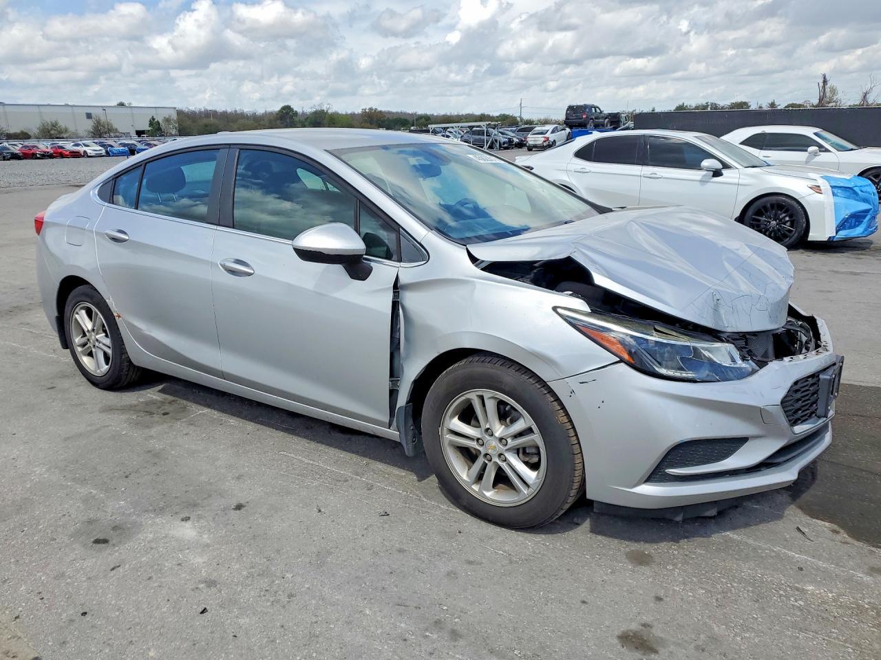 2017 CHEVROLET CRUZE