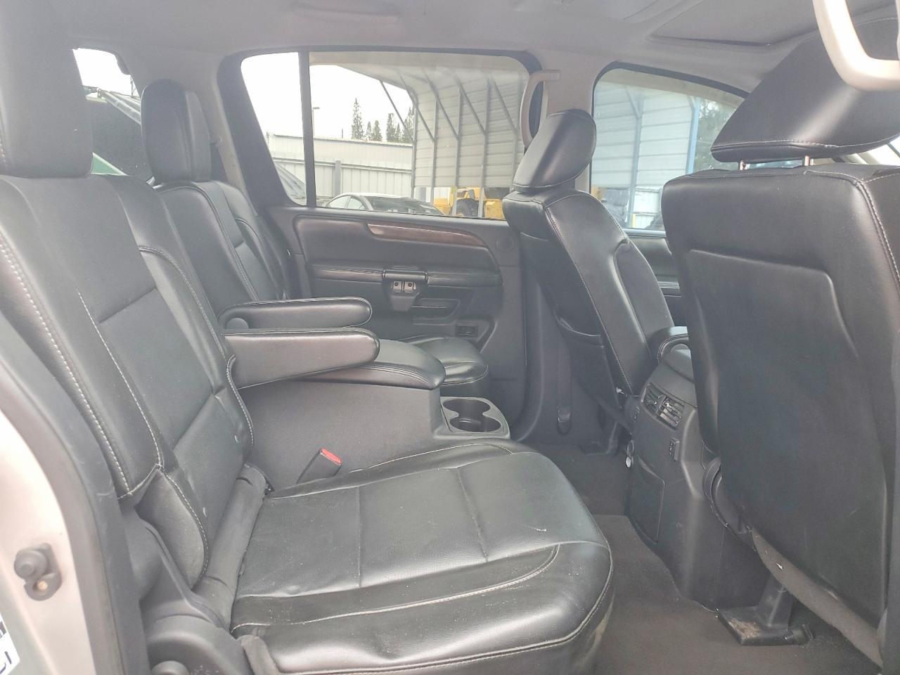 2013 NISSAN Armada