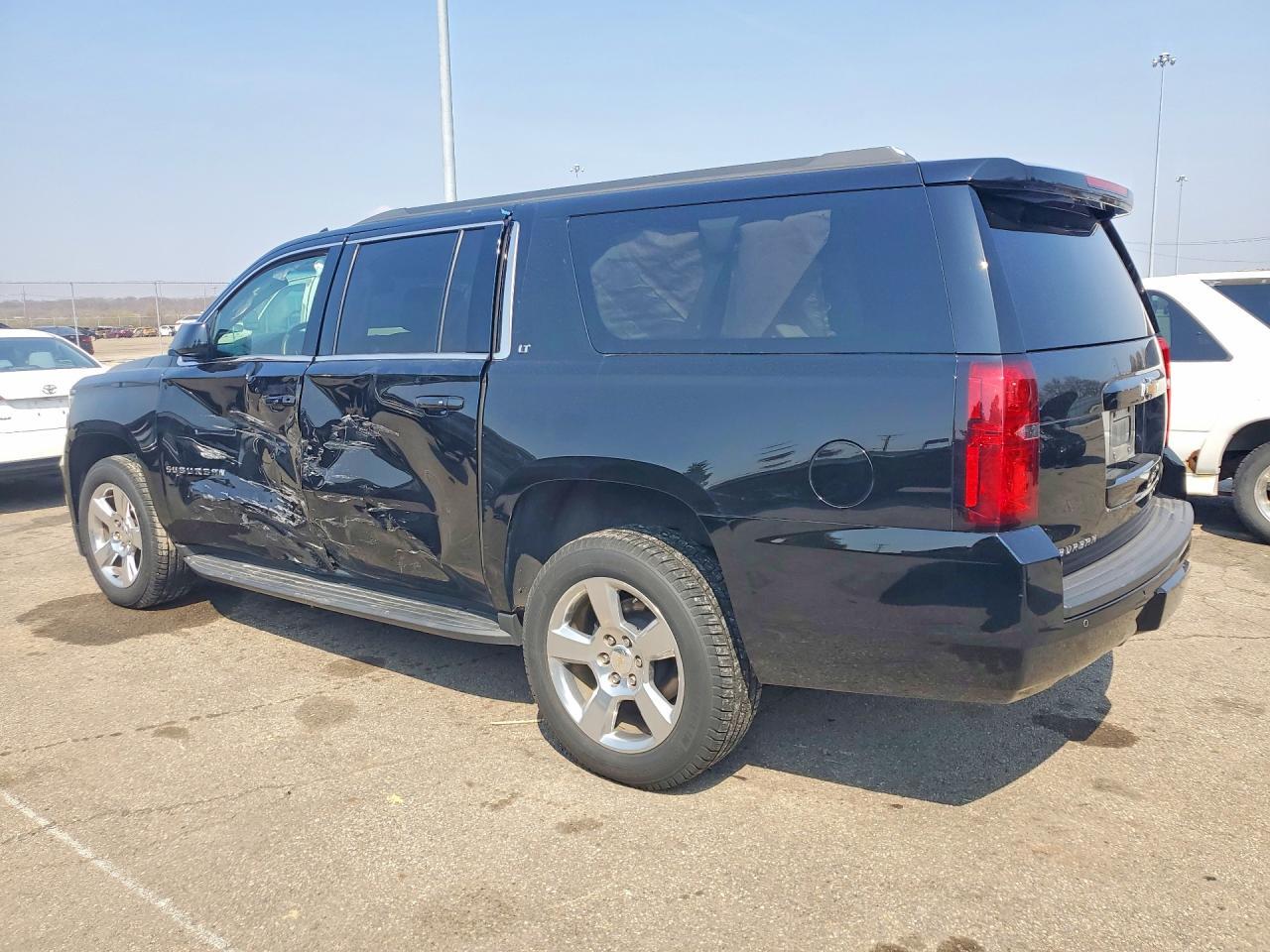2016 CHEVROLET Suburban