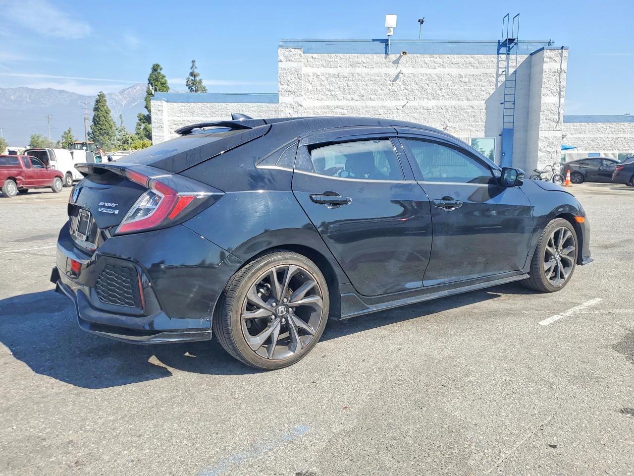 2018 HONDA CIVIC