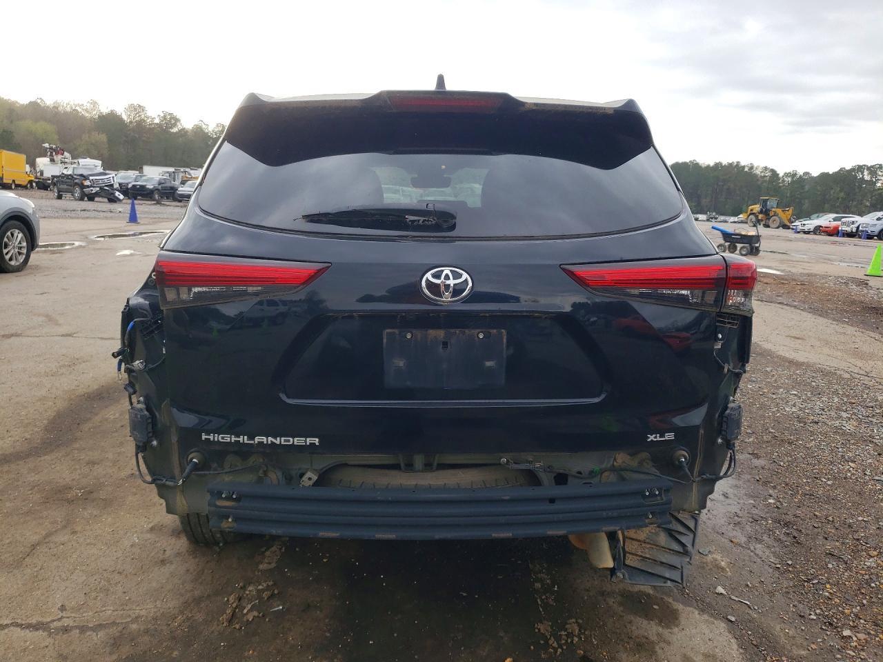 2021 TOYOTA HIGHLANDER