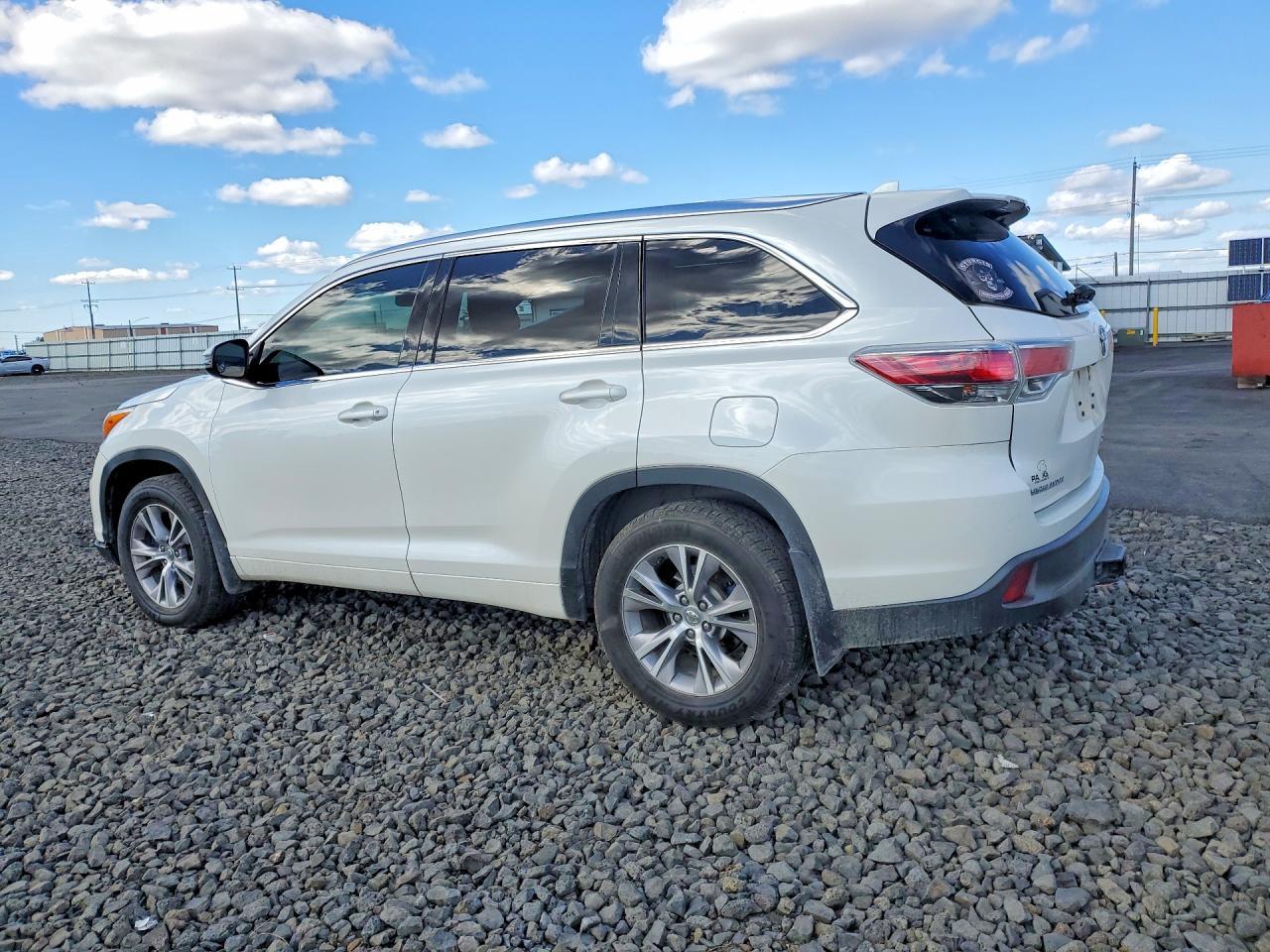 2015 TOYOTA HIGHLANDER