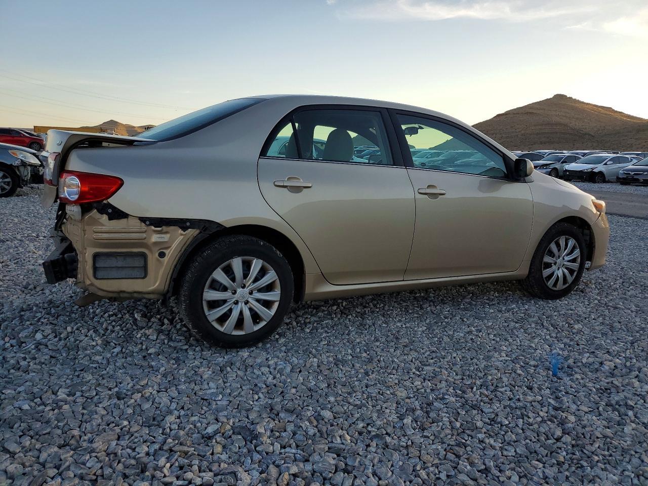2013 TOYOTA COROLLA