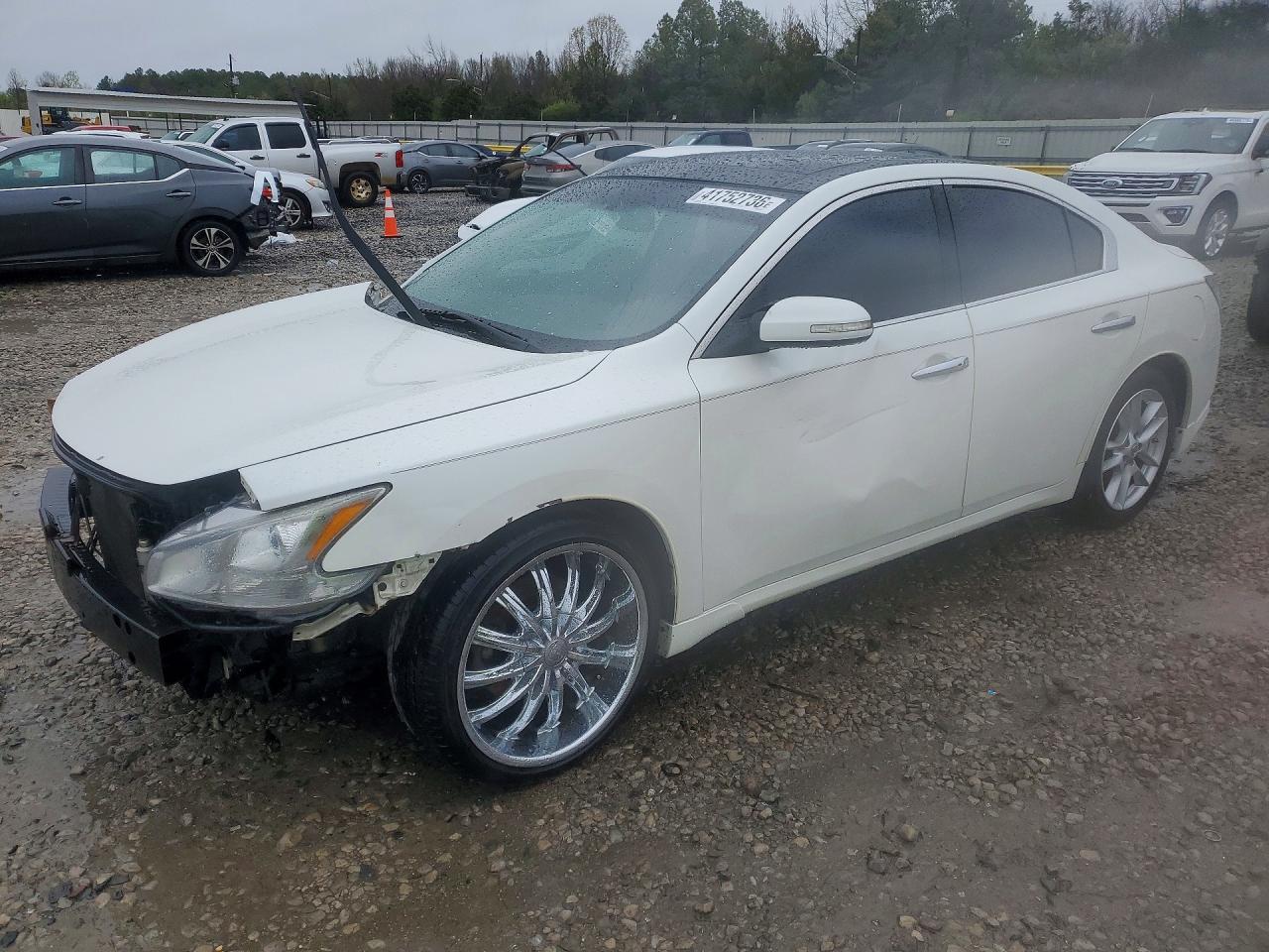 2013 NISSAN Maxima