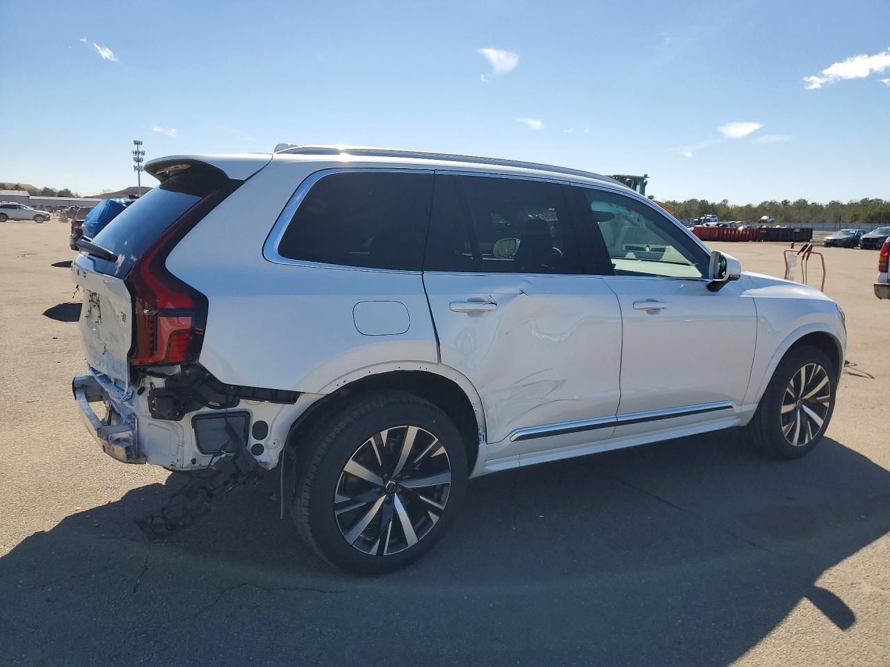 2026 VOLVO XC90