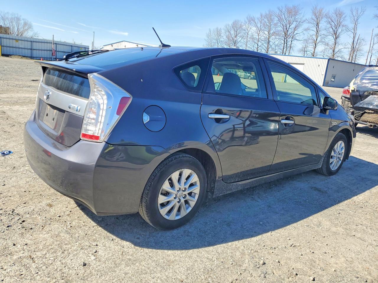 2013 TOYOTA Prius Plug-In