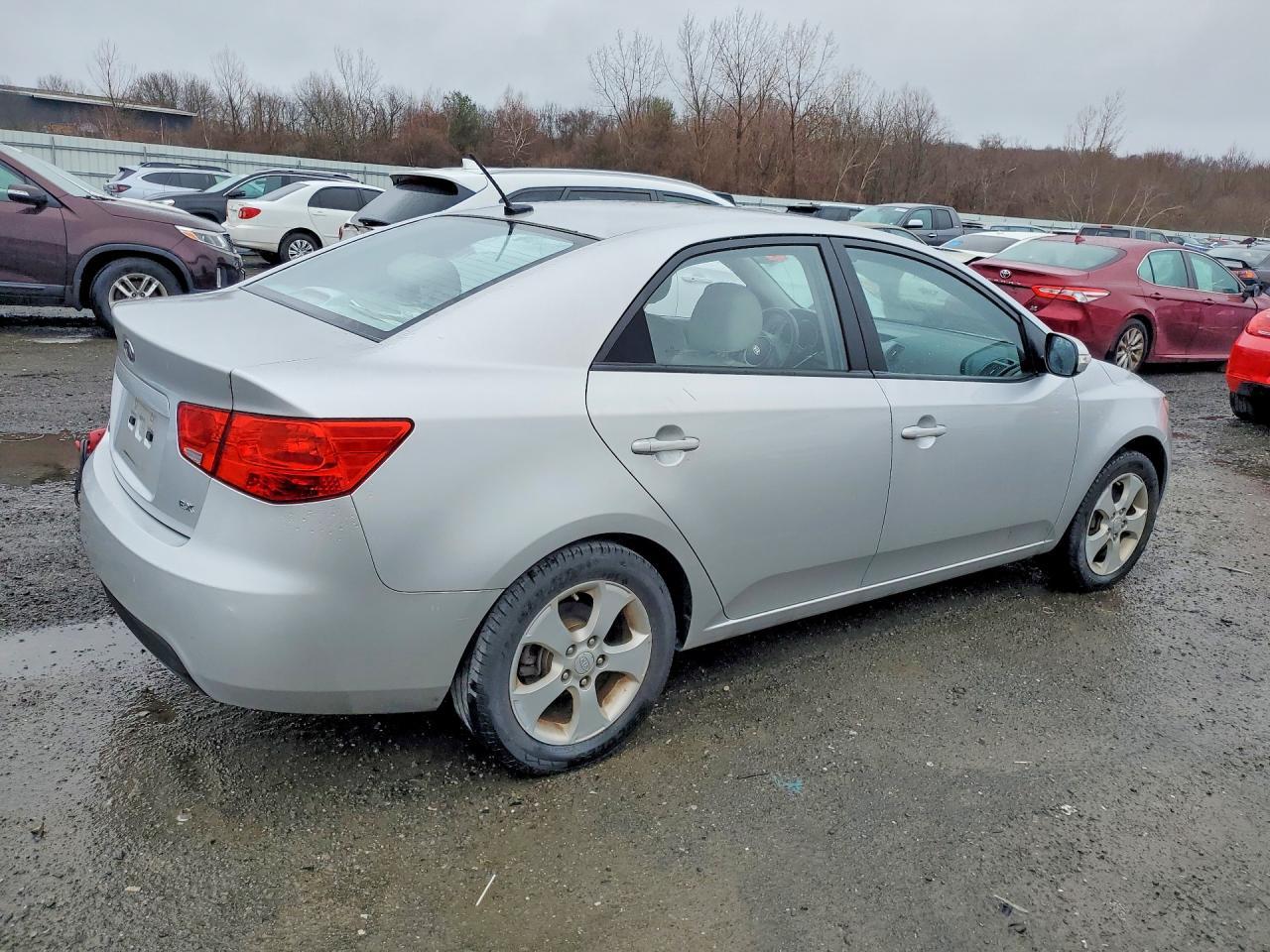 2010 KIA FORTE