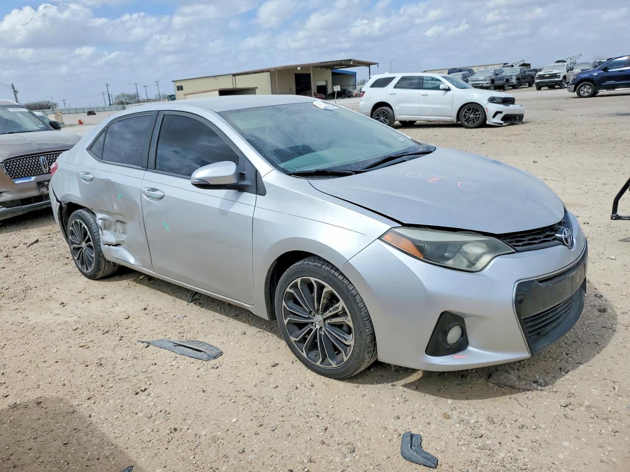 2015 TOYOTA COROLLA