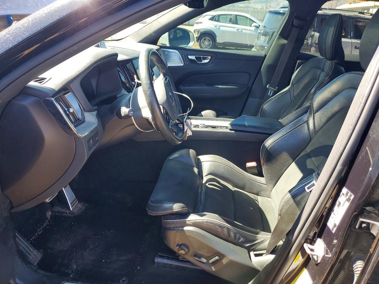 2019 VOLVO XC60