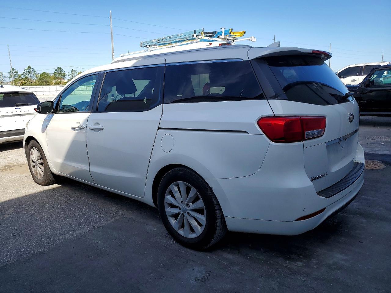 2016 KIA SEDONA