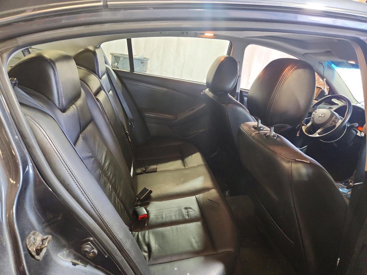 2010 NISSAN ALTIMA