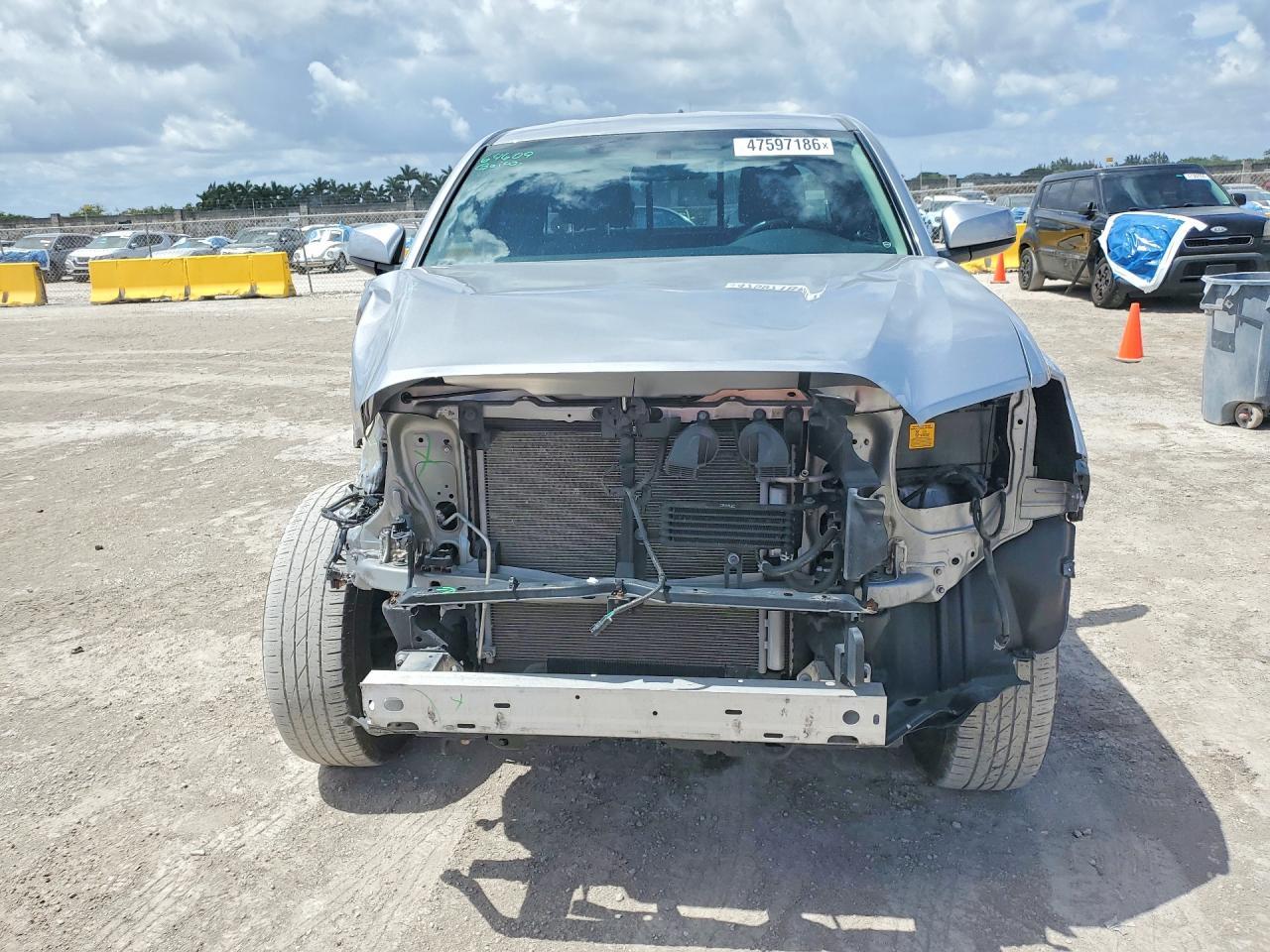 2016 TOYOTA TACOMA