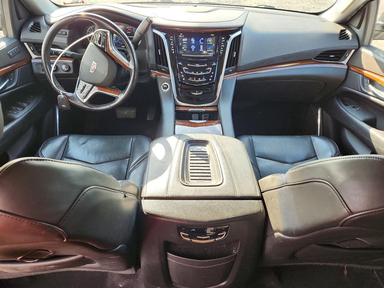 2018 CADILLAC Escalade ESV