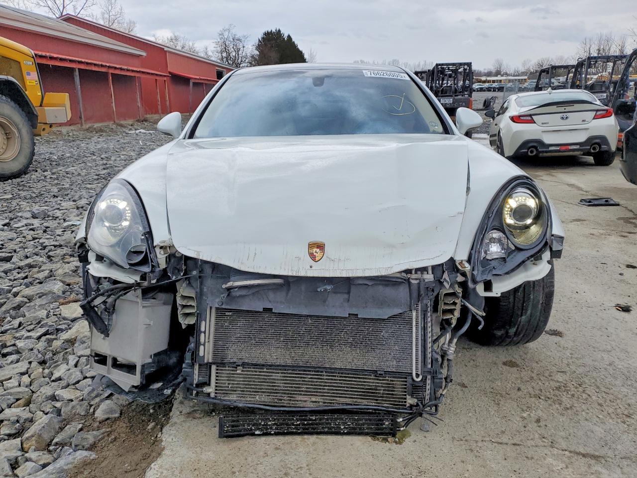 2013 PORSCHE Panamera