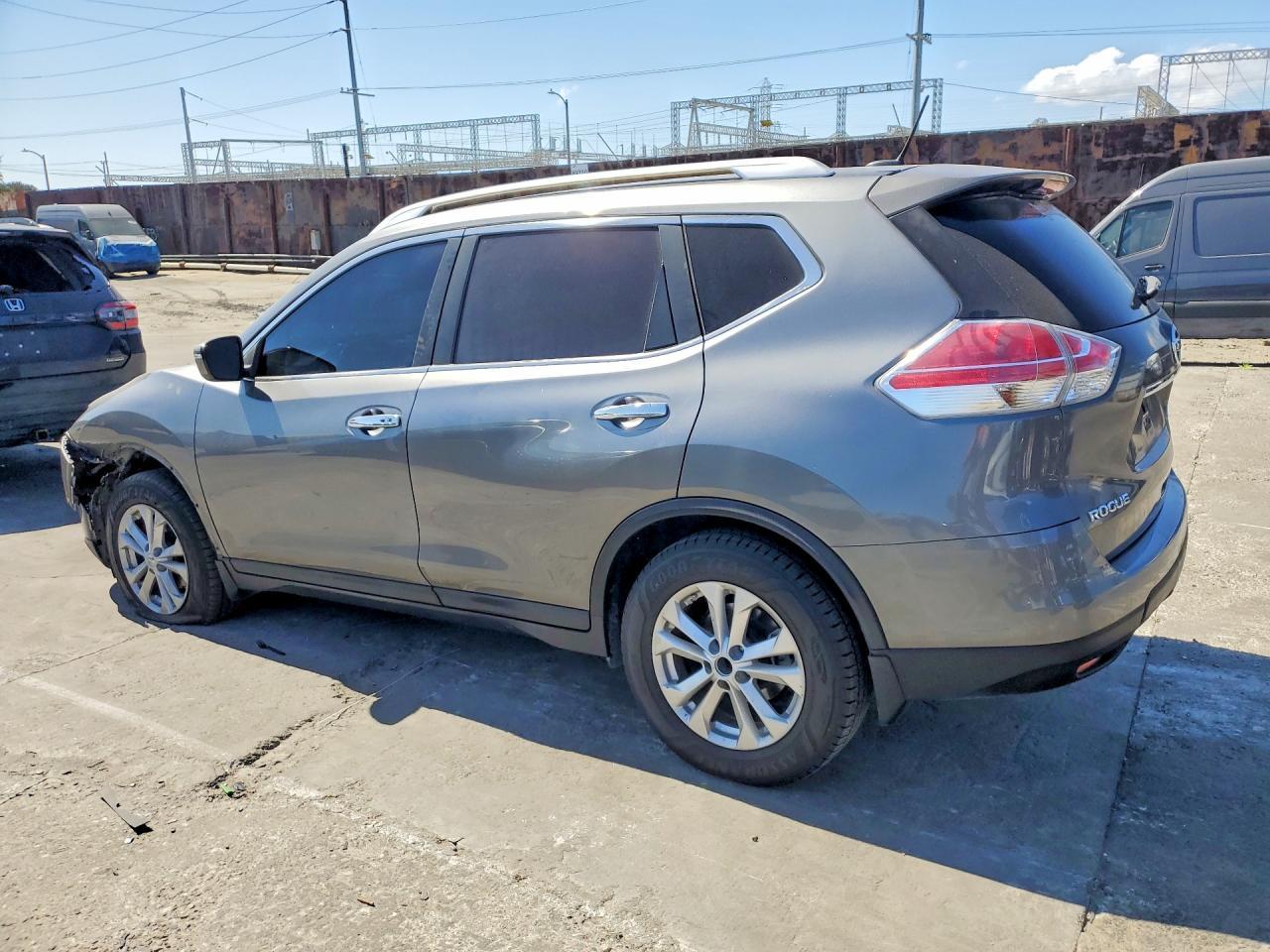2016 NISSAN ROGUE