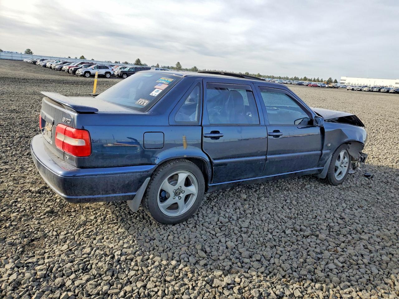 2000 VOLVO S70