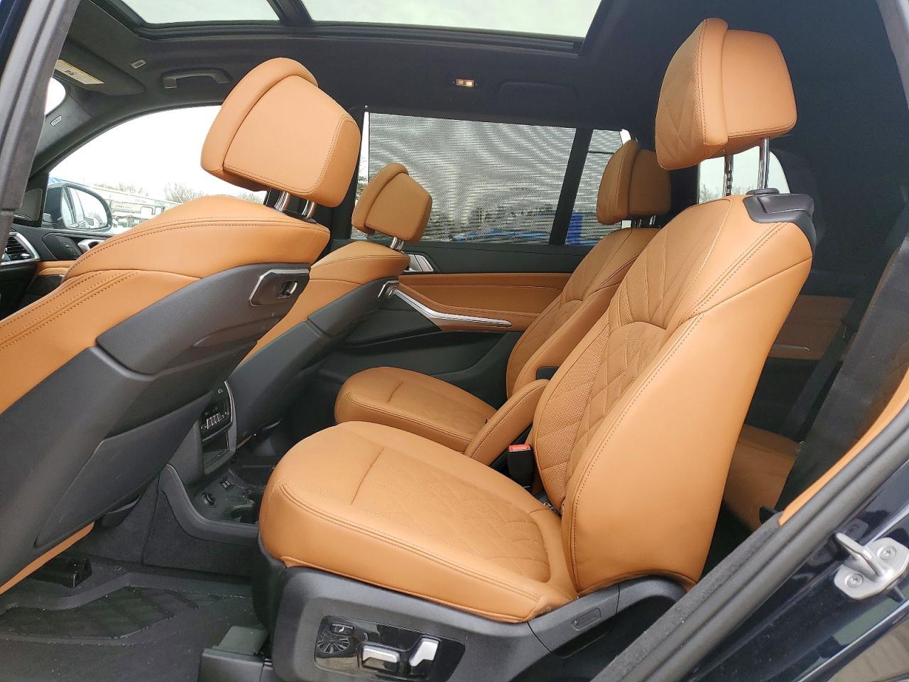 2025 BMW X7