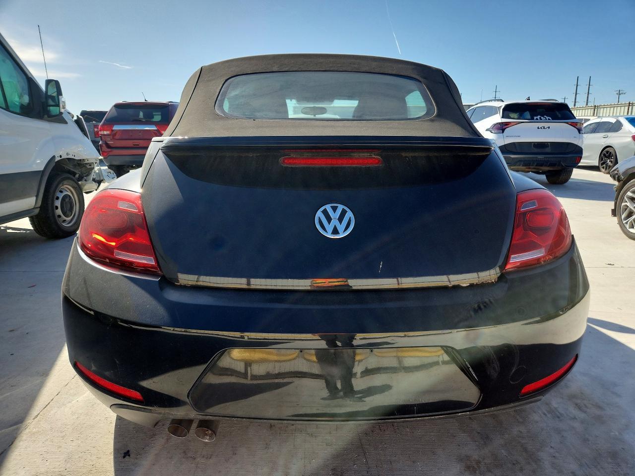 2015 VOLKSWAGEN Beetle