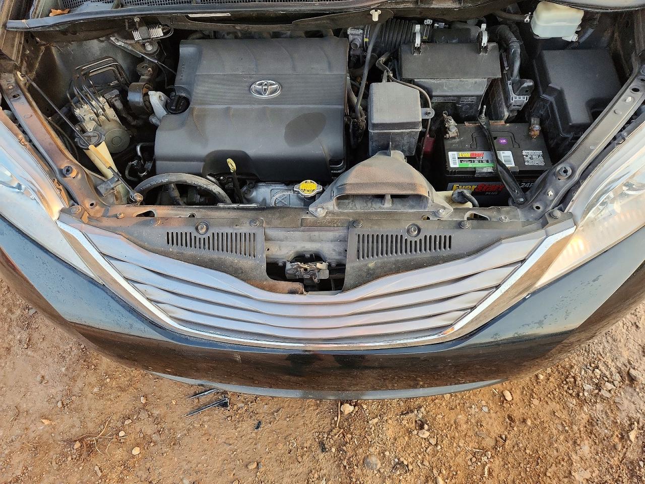2015 TOYOTA SIENNA