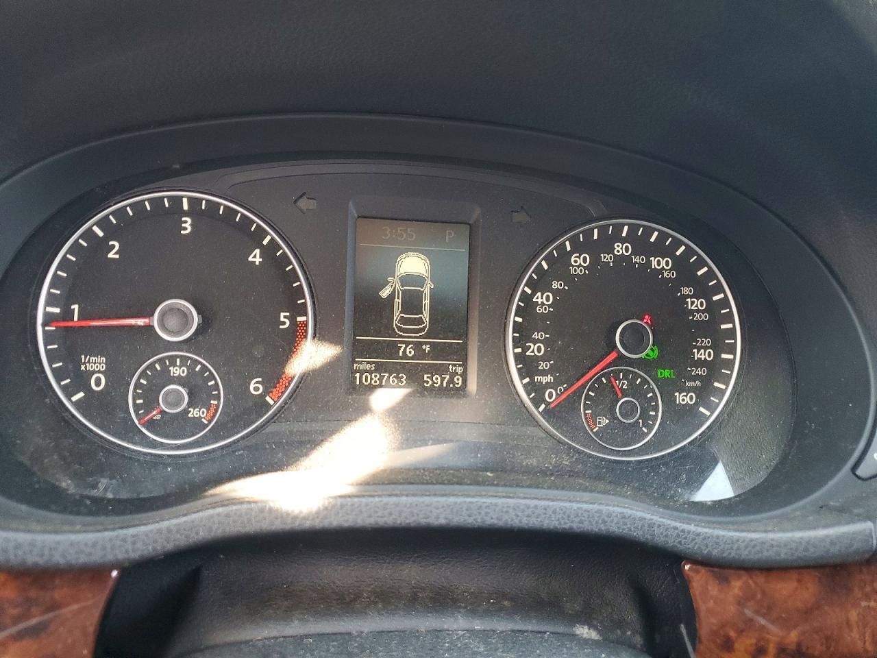 2012 VOLKSWAGEN Passat