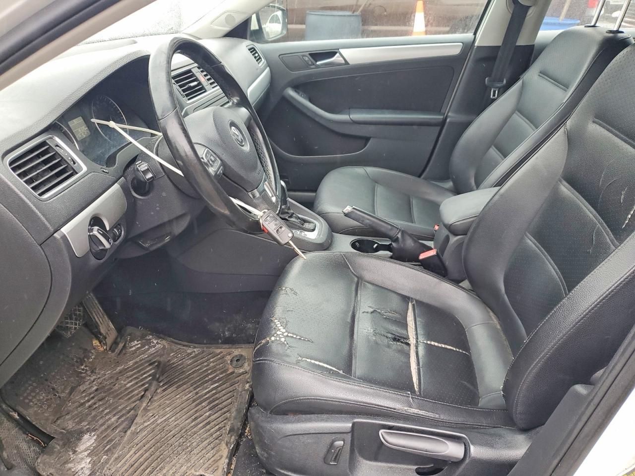 2013 VOLKSWAGEN JETTA