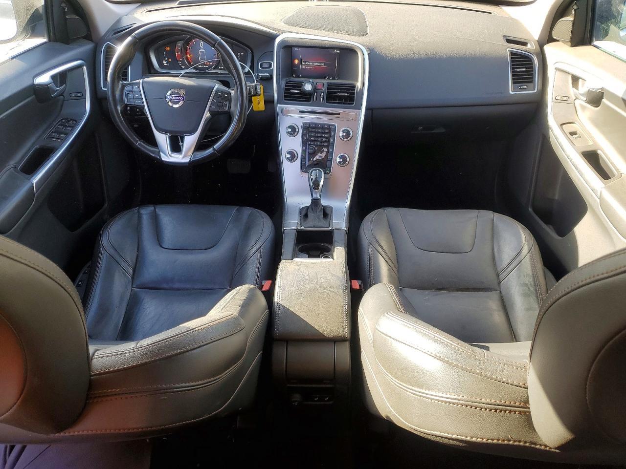 2017 VOLVO XC60