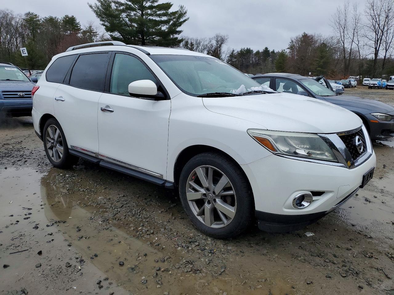 2013 NISSAN PATHFINDER