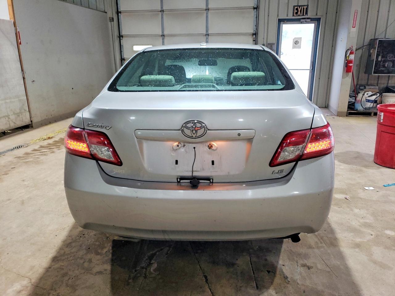 2010 TOYOTA CAMRY