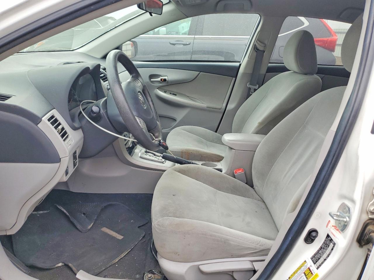 2011 TOYOTA COROLLA