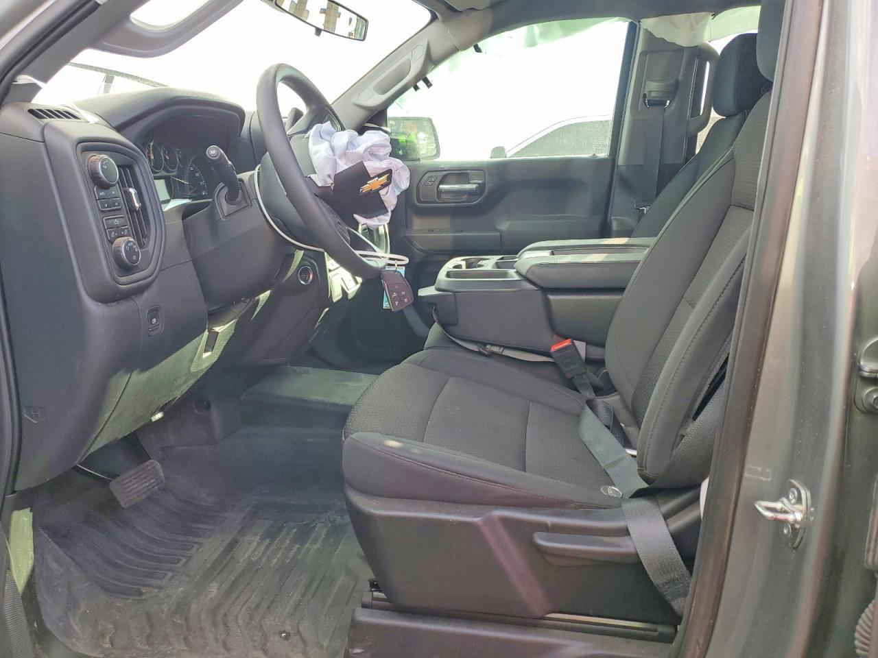 2025 CHEVROLET Silverado