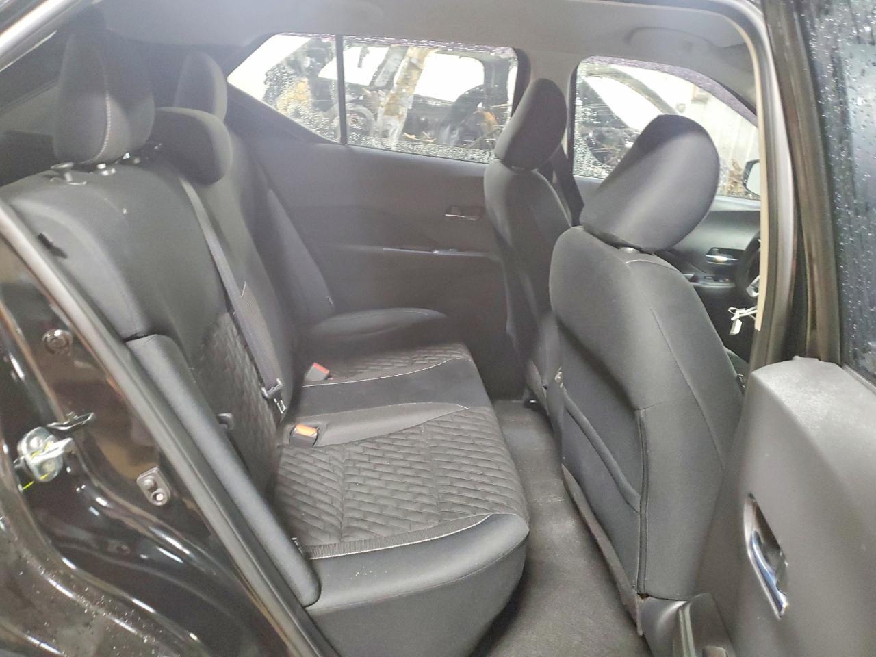 2021 NISSAN KICKS