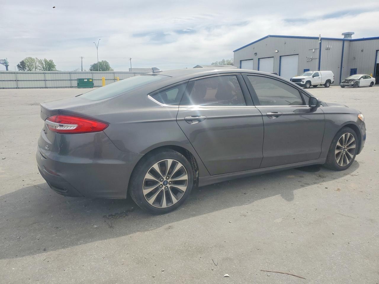 2019 FORD FUSION