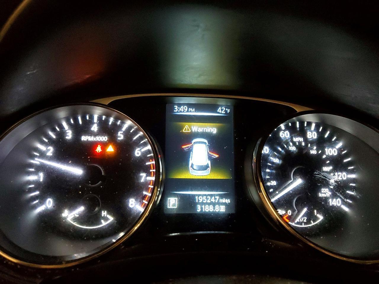 2015 NISSAN ROGUE
