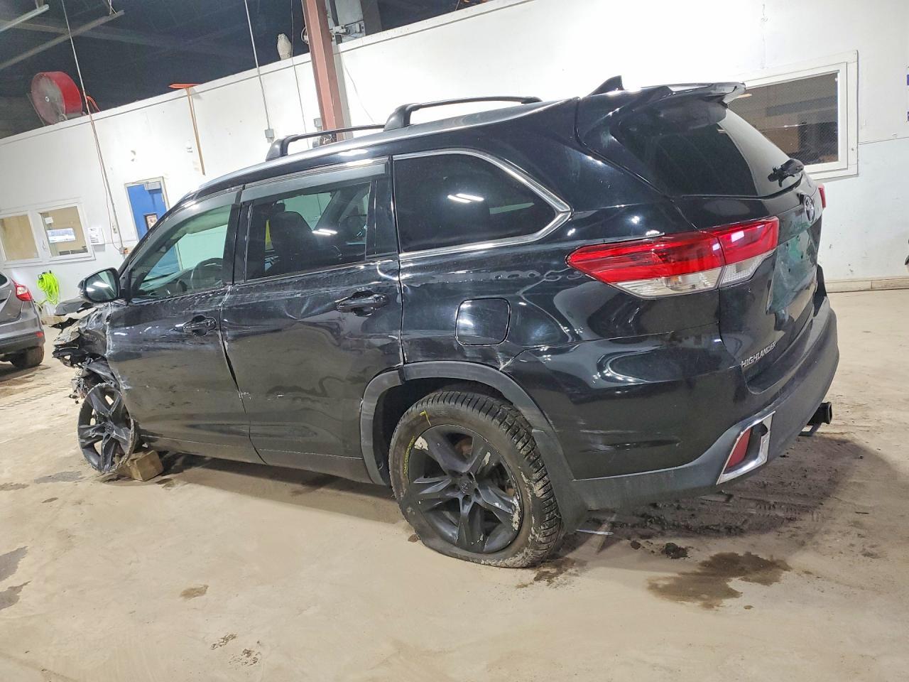 2018 TOYOTA HIGHLANDER
