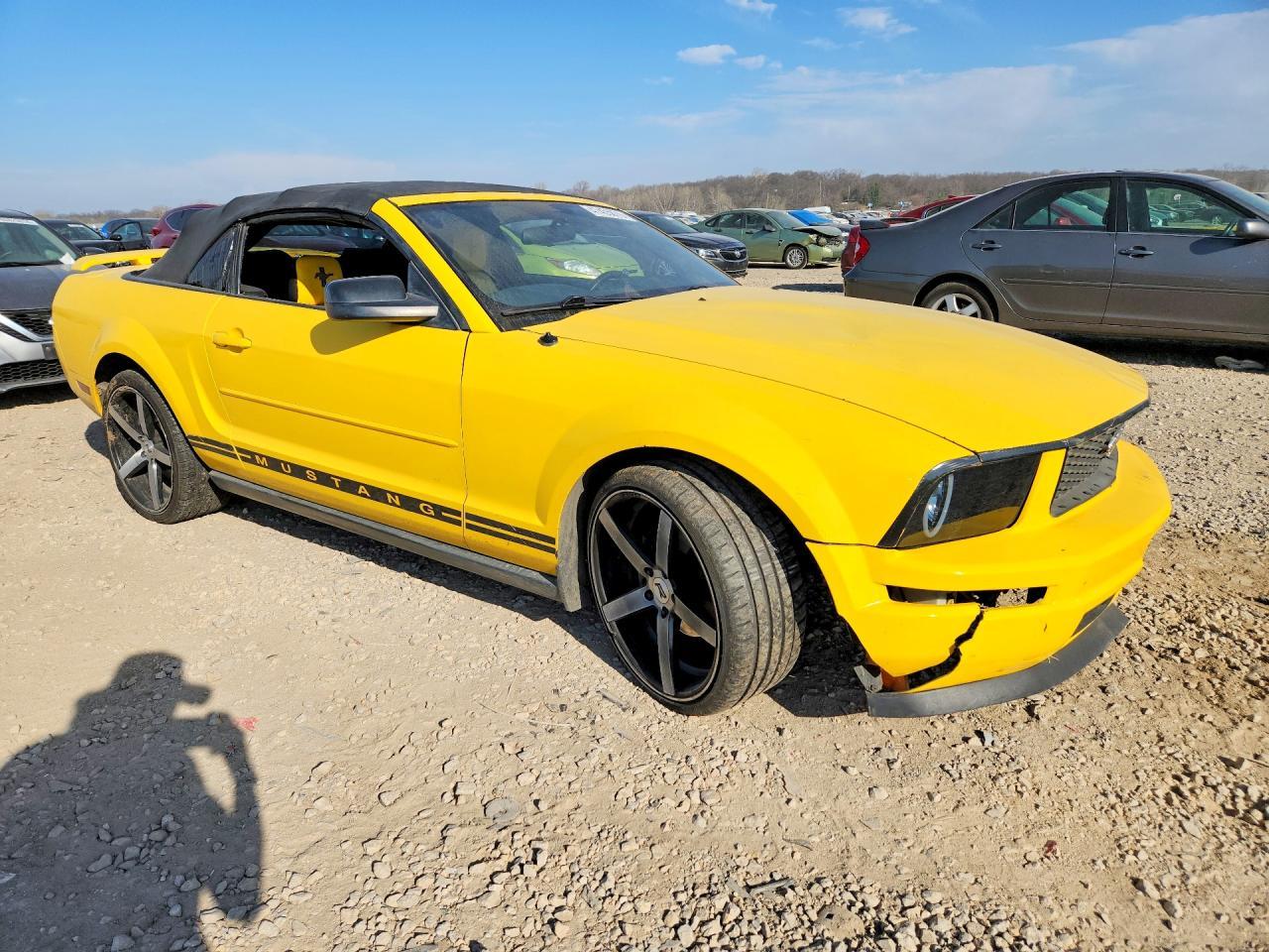 2005 FORD MUSTANG