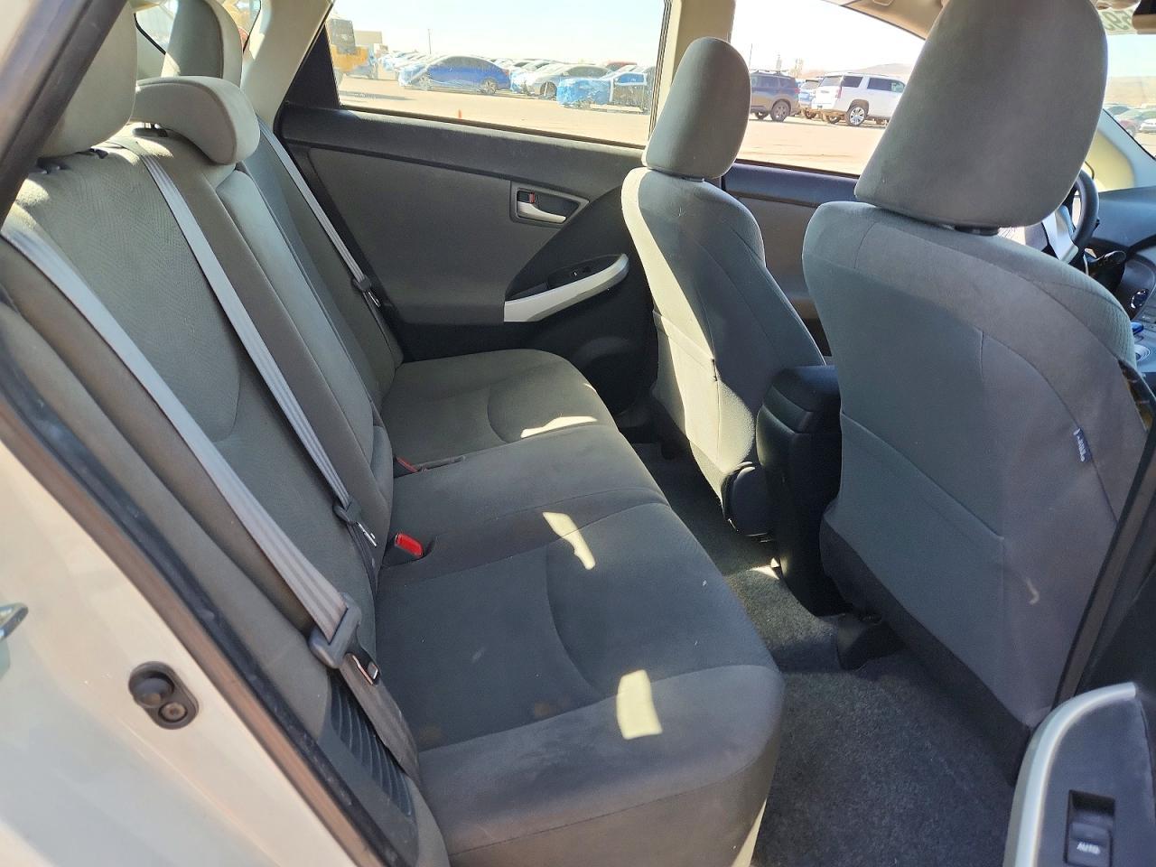 2015 TOYOTA PRIUS