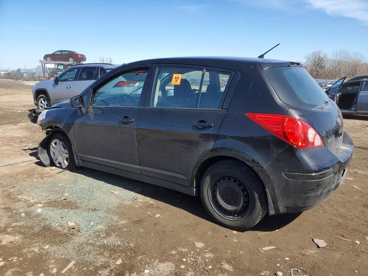 2011 NISSAN VERSA
