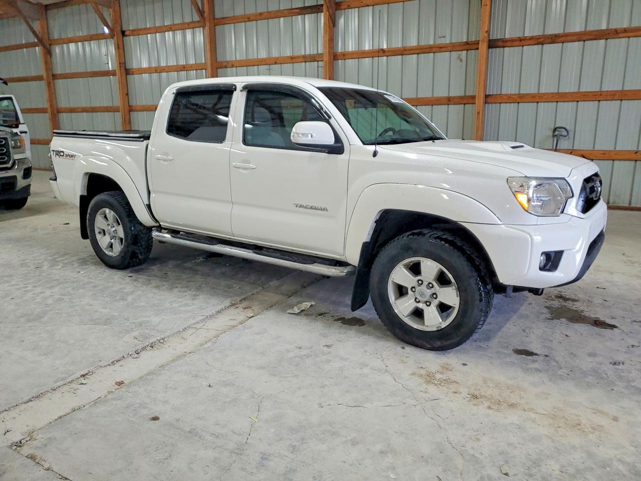 2015 TOYOTA TACOMA