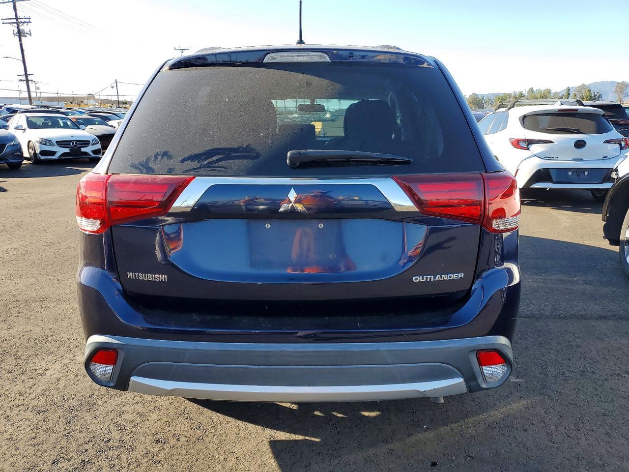 2016 MITSUBISHI outlander