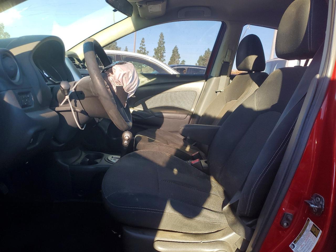 2015 NISSAN VERSA