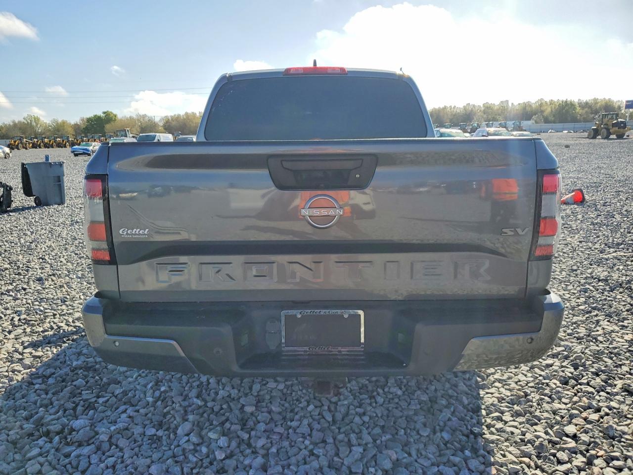 2023 NISSAN Frontier