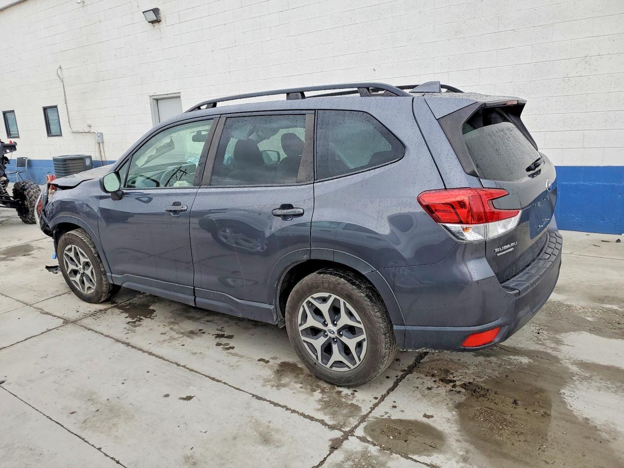 2022 SUBARU FORESTER