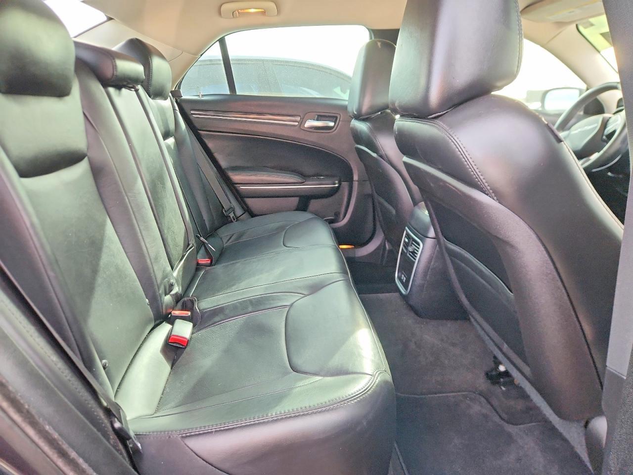 2016 CHRYSLER 300