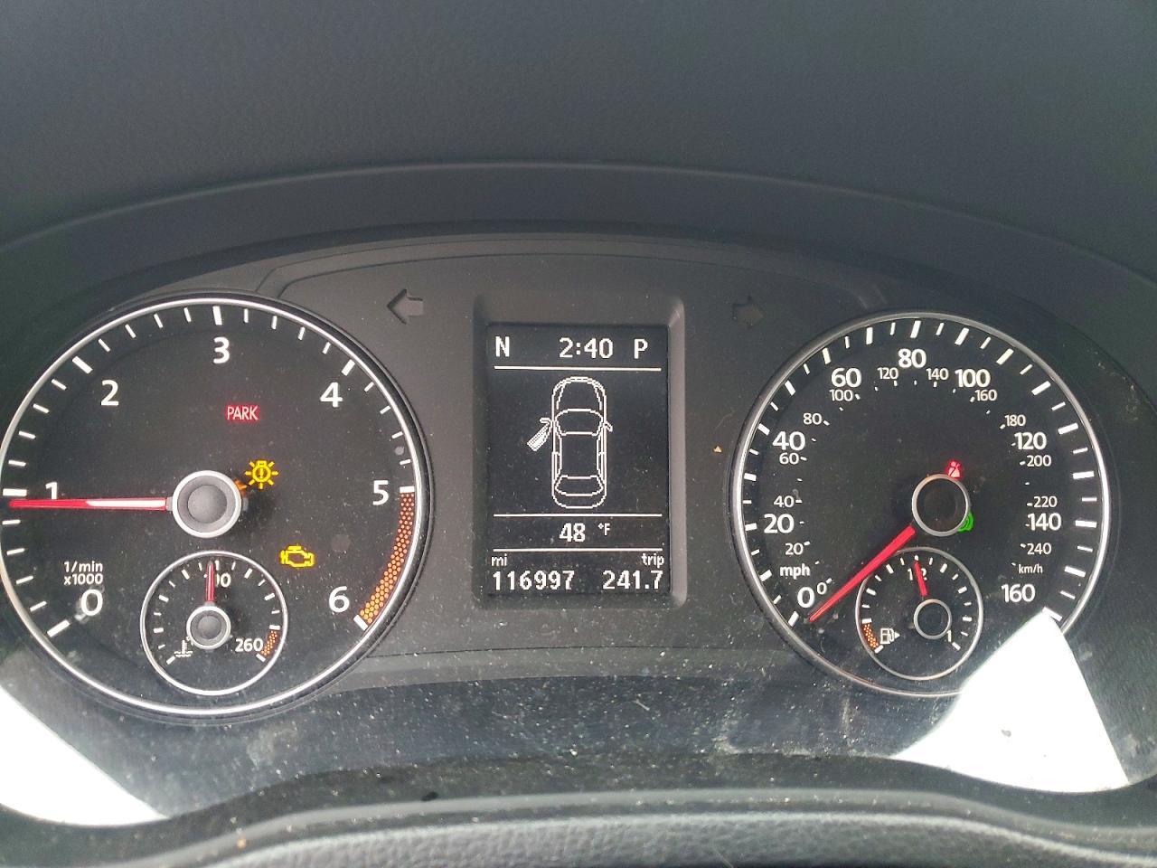 2014 VOLKSWAGEN Passat